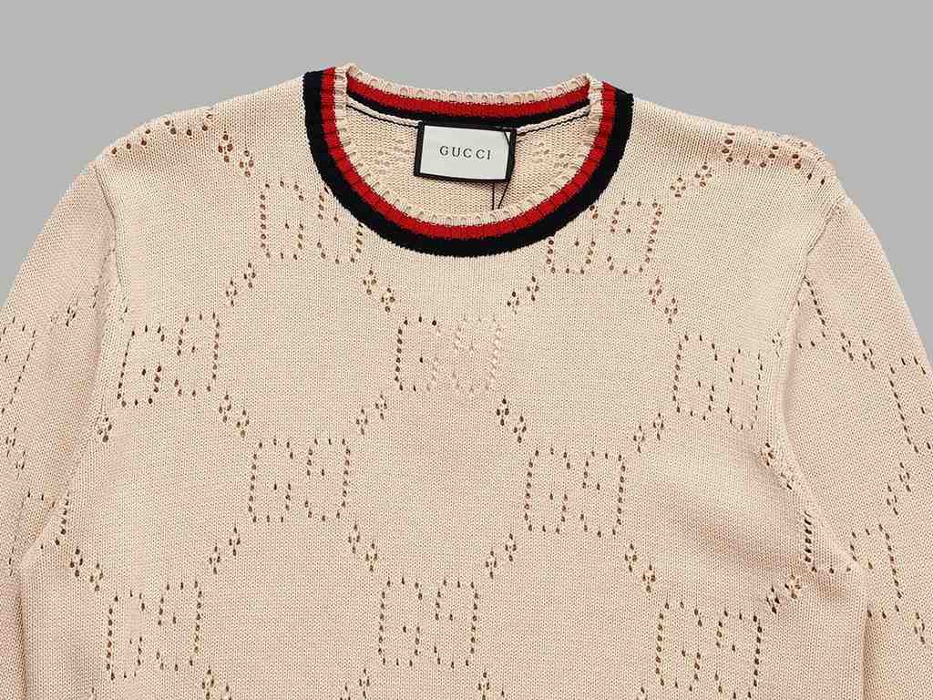 P275 (top of the line version) Distinctive cartons)Style Gucci Gucci Full Print Cutout SweaterColor picture colorSize XS S M LMaterial 100% woolAccessories full set of customized accessories