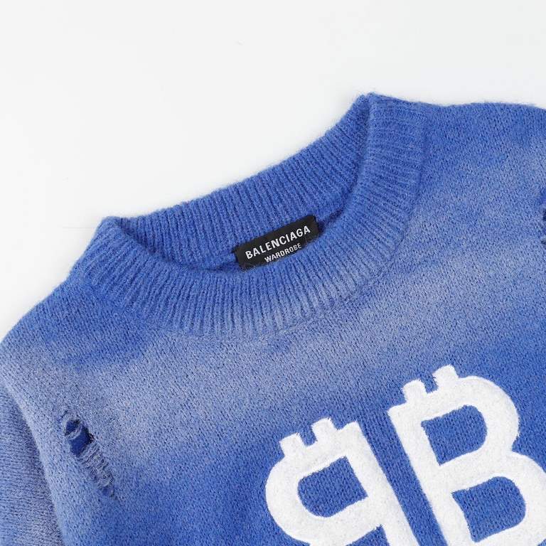 BALENCIAGA P250  Embroidered Logo Knit ShirtBALENCIAGA Parisienne Embroidered 1ogoPatchwork sweater knitSize S M LCraftsmanship mohair - hang-dyedColor sky blue - dark grayAccessories original hangtag