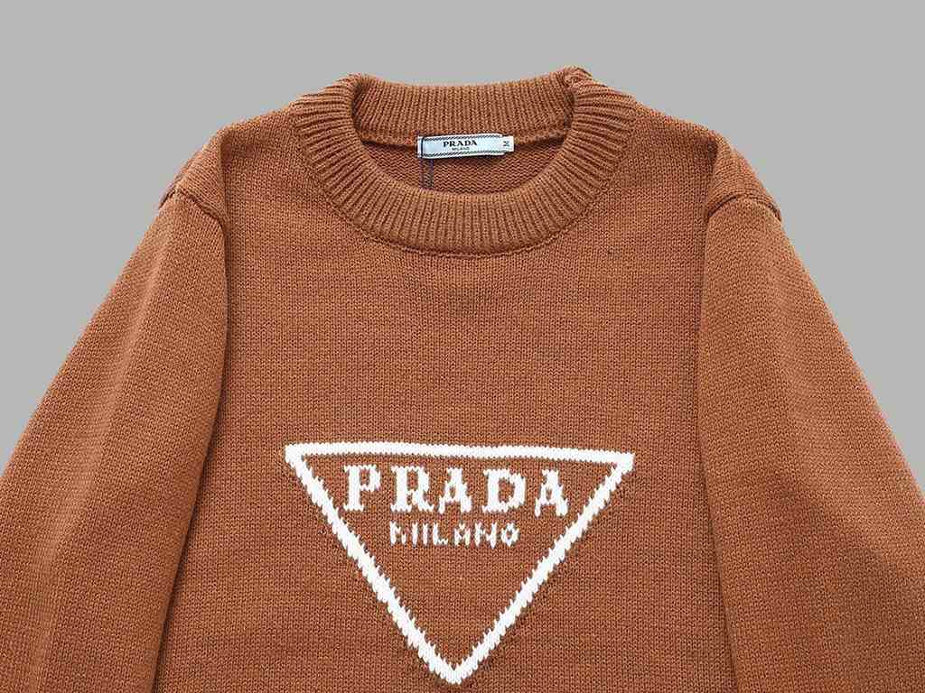 P270 (top of the line version) Distinctive cartons)Style Prada Prada Triangle Monogrammed Customized Wool SweaterColor picture colorSize S-XXLMaterial woolAccessories full set of customized accessoriesGender-neutral Unis