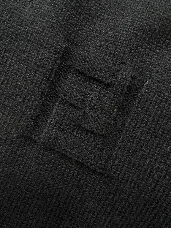 320. FENDI Fendi 2023ss fall and winter new wool blend round neck long sleeve sweater wool sweater bottoming shirt, high-end version! Counter customized fabrics Breathable comfort, impeccable details, brand elements desi