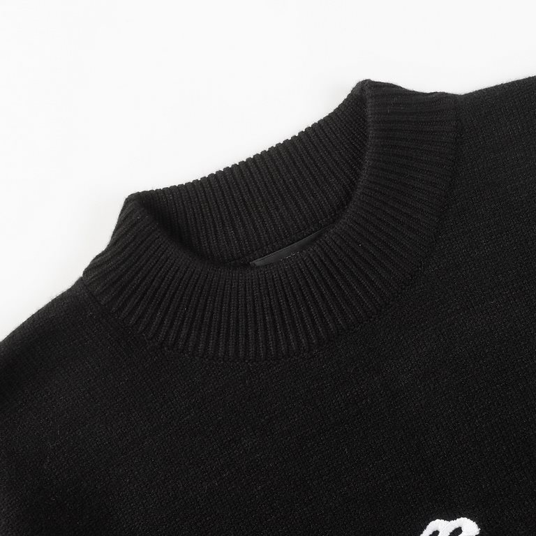 P270 BAIE NCIAGA Half turtleneck sweaterNo other elements, simple is versatile, elegant and timeless knit.It's an indispensable part of your fashion closet. Not only will it keep you warm, but it's also the perfect blend