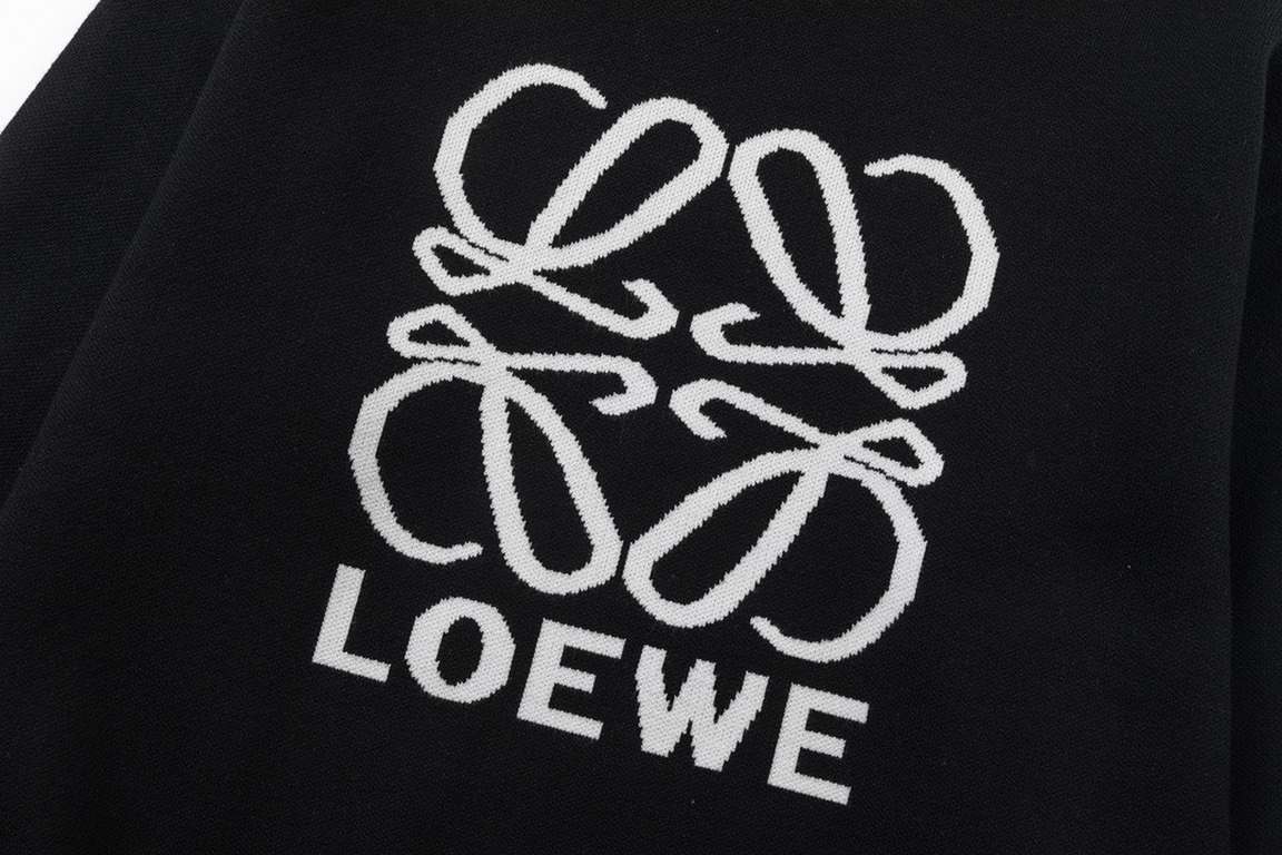 260LoeweLoewe 23ss new round neck sweater chest substantial brand pattern flocking design wool material selection through multiple washing strict test anti-pilling modal fleece imported automatic 14 needle dense knitting