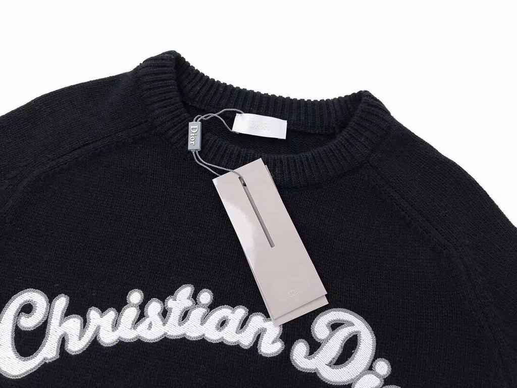 P290 Dior Dior CD2023FW New Wool Plain Christian Dio^Atelier Embroidered Knit Pullover Sweater.Paying homage to the Dio designer   this knitwear piece is crafted from wool plain knit and adorned with Christian Dio^Atelie