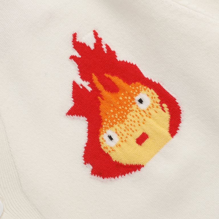 P220 LogoX Hal's Moving Castle Co-branded SS23 Cartoon Anime Pattern Knit Shirt Women'sCotton CaIcifer sweater shirt Hal's Moving Castle .Features a LOEWE Anagram embellished with Calcifer character thread embroidery. Ja