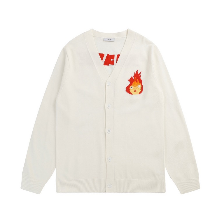 P220 LogoX Hal's Moving Castle Co-branded SS23 Cartoon Anime Pattern Knit Shirt Women'sCotton CaIcifer sweater shirt Hal's Moving Castle .Features a LOEWE Anagram embellished with Calcifer character thread embroidery. Ja