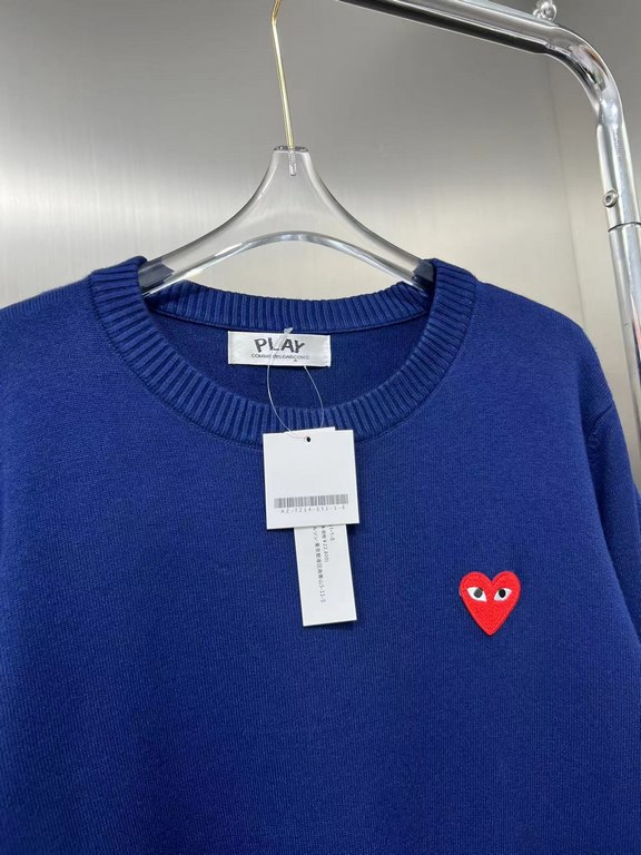 138  Paly Rei Kawakubo Classic love   sweater never out of fashion models  , outside wear inside take are no problem ! Wool blend material, warmth is super good, the classic is as long as you wear not bad will not be out