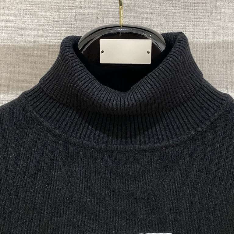 Support after-sales after the yearBurberry, 2023 new high-neck wool sweater has a delicate and soft feel, can be directly in contact with the skin, so that the warmth of the yarn changes out of the delicate texture, the 