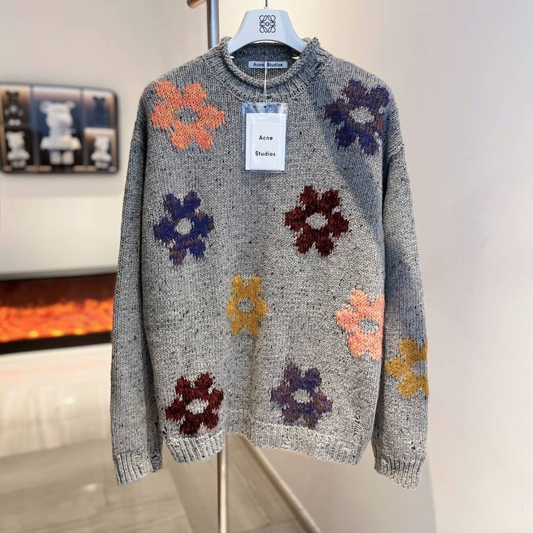 300  (size M23)ACNE studios Early Fall New Crew Neck Torn Floral Pattern SweaterSize SMLHandsome and fashionable on the body, but also gentle, rolled edge half-high neck hole design, multi-color floral design, literature