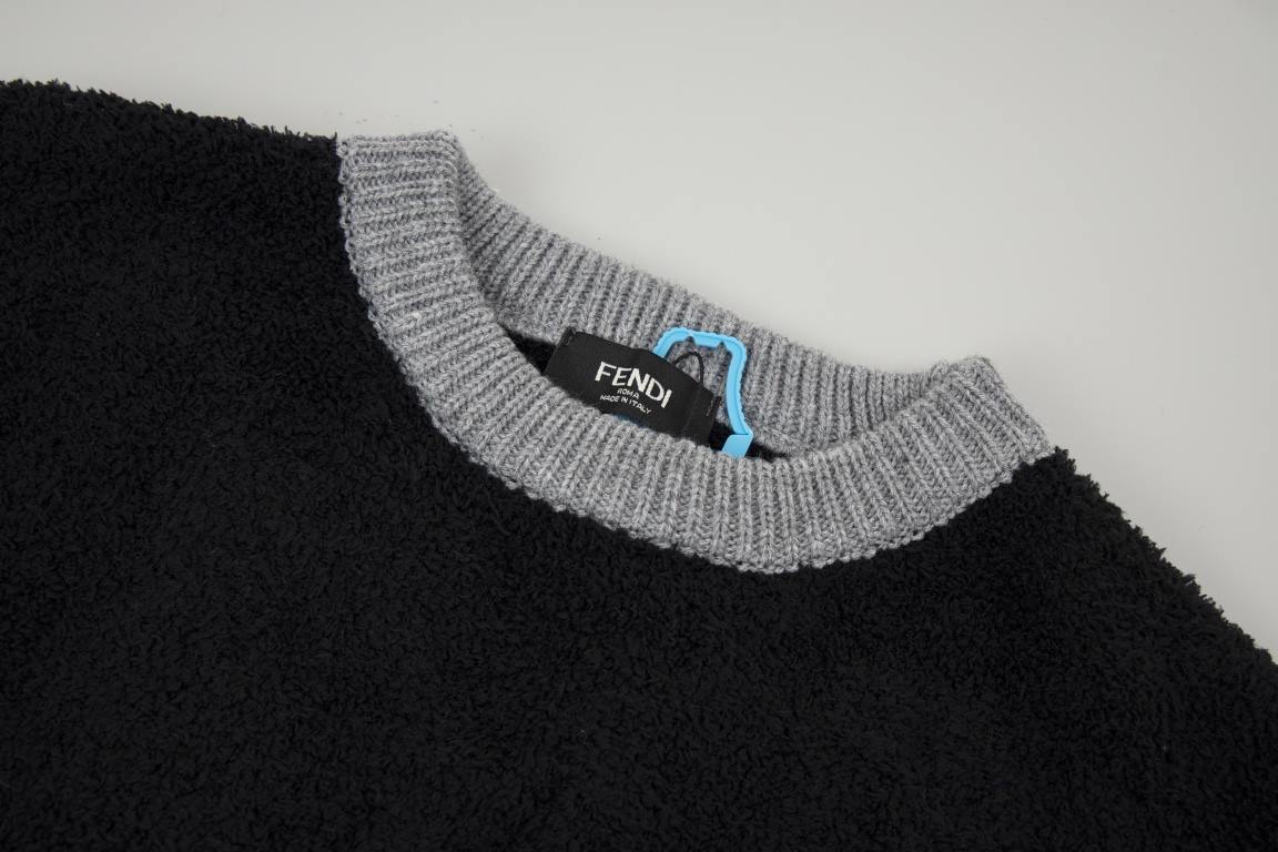 P225FEND Fendi lambswool jacquard long sleeve sweaterLamb's wool and lambswool half-patch fabric is soft and delicate.Partial jacquard design, front and back alignmentSize XS S M L Original Fabric 45% Lamb's wool, 45% La