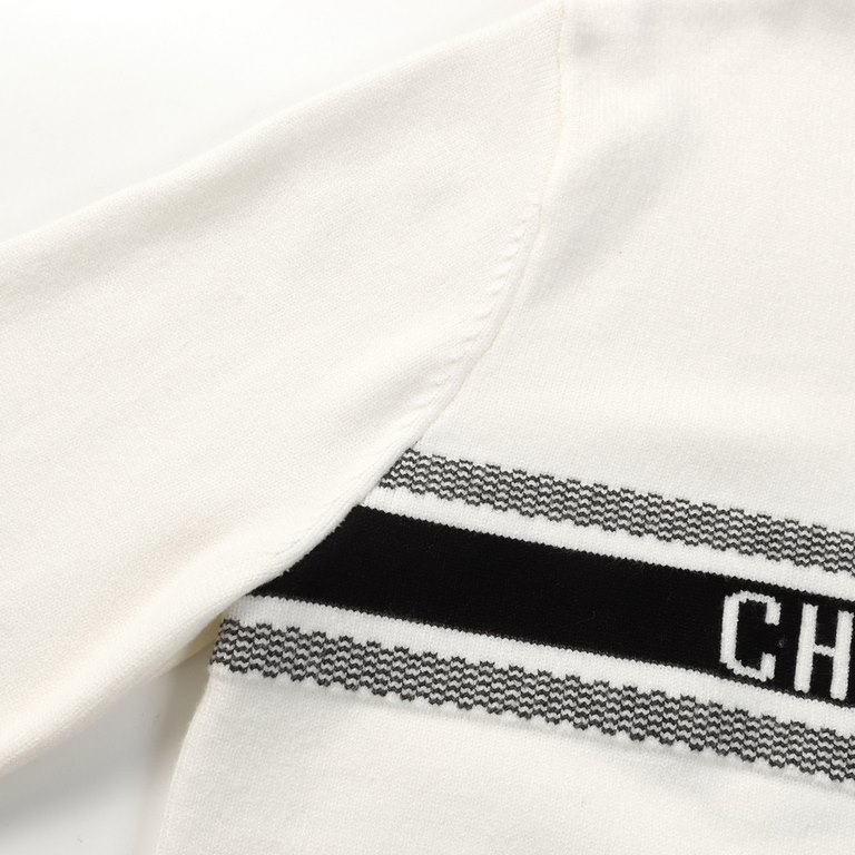 250DIORDior 23FW Classic Dior Logo Striped Colorblock Knit SweaterExclusive to the show, the design is simple yet stylish. The classic black and white color palette is the main line, showing a low-key luxury. The subtle 