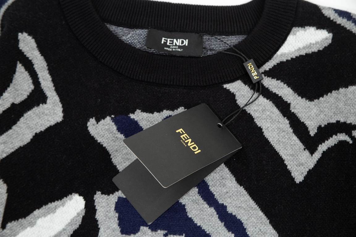 P235 FD fall and winter newest models! High-quality Italian imported fabrics, high-density knitting, versatile sweater, inside the shirt are handsome full! Logo logo! More wearable and more difficult to deform, excellent