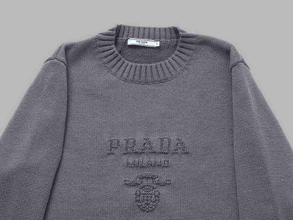 P260 (top of the line version) Distinctive cartons)Style Prada Prada Customized Wool SweaterColor picture colorSize S-XXLMaterial woolAccessories full set of customized accessoriesGender-neutral Unisex