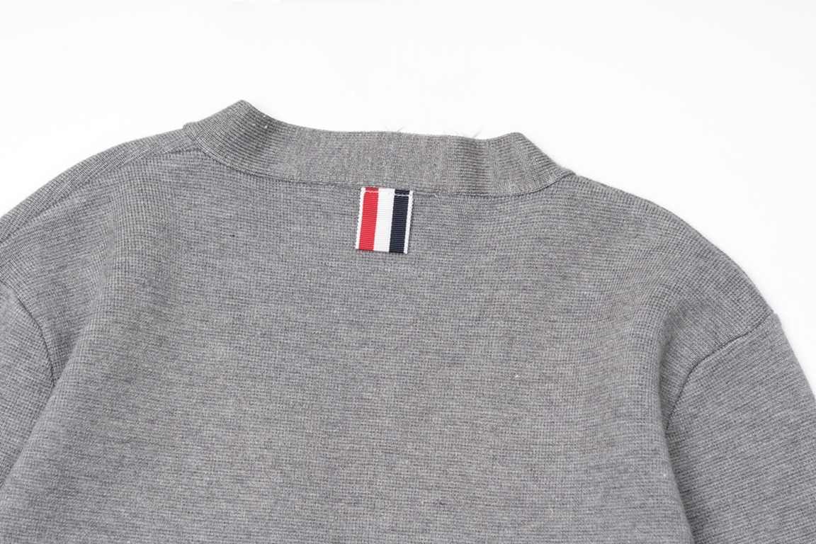 225Thom Browne   Thom Browne Willow Button CardiganTB classic four-bar basic style year after year are wearing the classic models must choose the quality   all the color fixed dye containing wool cotton yarn, soft skin-f