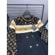 225 LV Louis Vuitton Exclusive FallWinter Old Flower Logo Knit Cardigan JacketElegant this piece is also cardigan This small cardigan casually collocation do not too absolute son The use of wool blended delicate fabric w