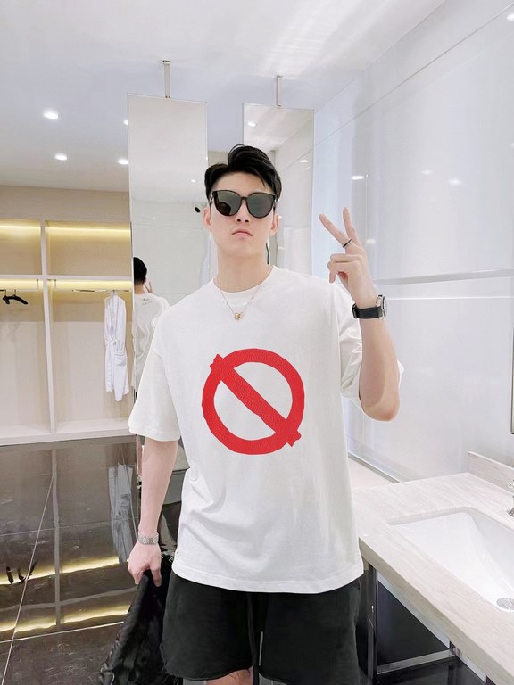 BALENCIAGA X BFRND Balenciaga Runway Pop Short Sleeve T-Shirt Model's Body Pic#