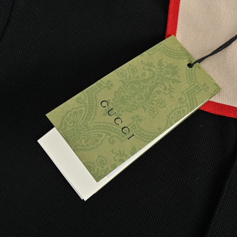 GucciGucci Classic Shoulder Jacquard Webbing Polo Short SleeveThis vintage-inspired webbing polo shirt is classic yet on-trend! Ribbon is one of G's favorite elements, and the classic ribbon element is reinterpreted each