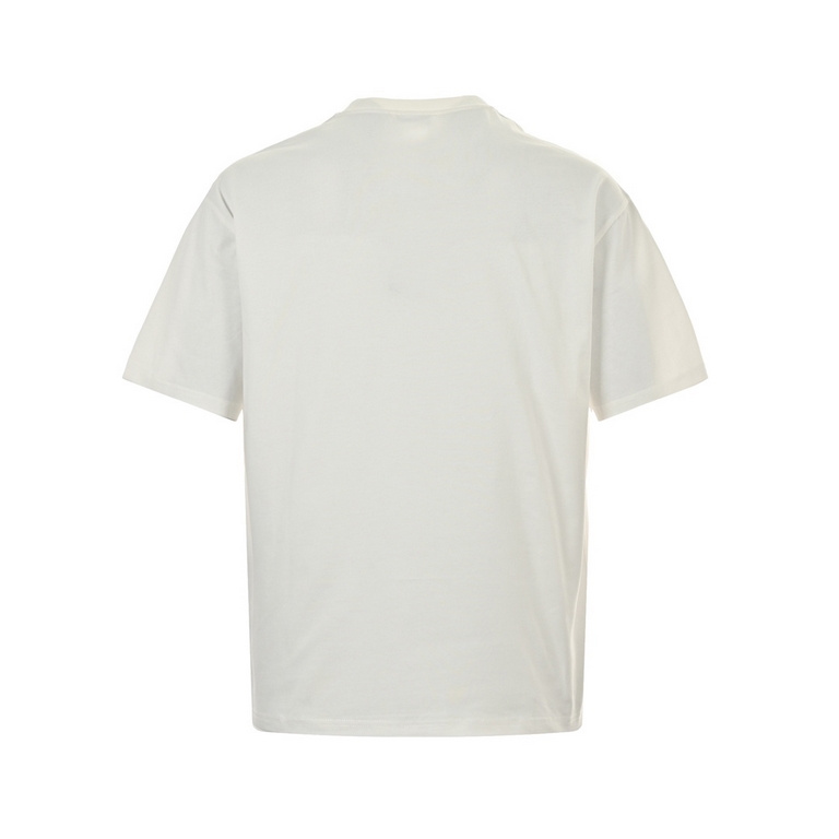 DiorDior 24ss short sleeve with embroidered silver thread lettersThe fabric is made of 32 count 300 grams double stranded selvage fabric, which is smooth to the touch and not easily deformed.The craftsmanship is made of 