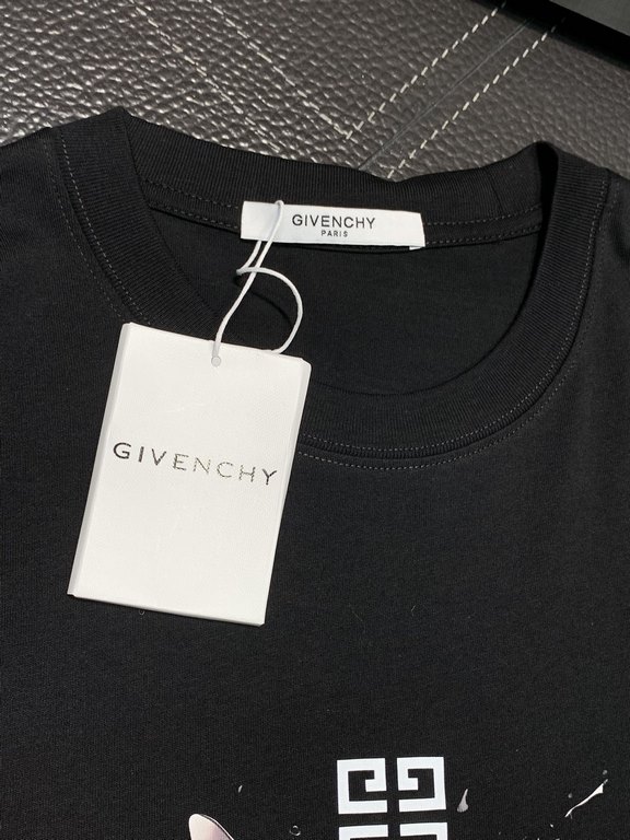 Givenchy exclusive exclusive new original single men's casual short-sleeved high-end customized high version of the fashion versatile explosive models     imported fabrics chest logo pattern design feel super soft and de