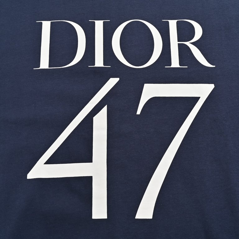 DiorDior 24ss Large Letter Logo Printed Plunger Sleeve Short SleeveMade of 21 count double combed compact spinning yarn, using imported anti-fade reactive dyes to board fixed dyeing color blue. Jacquard ribbed horizontal