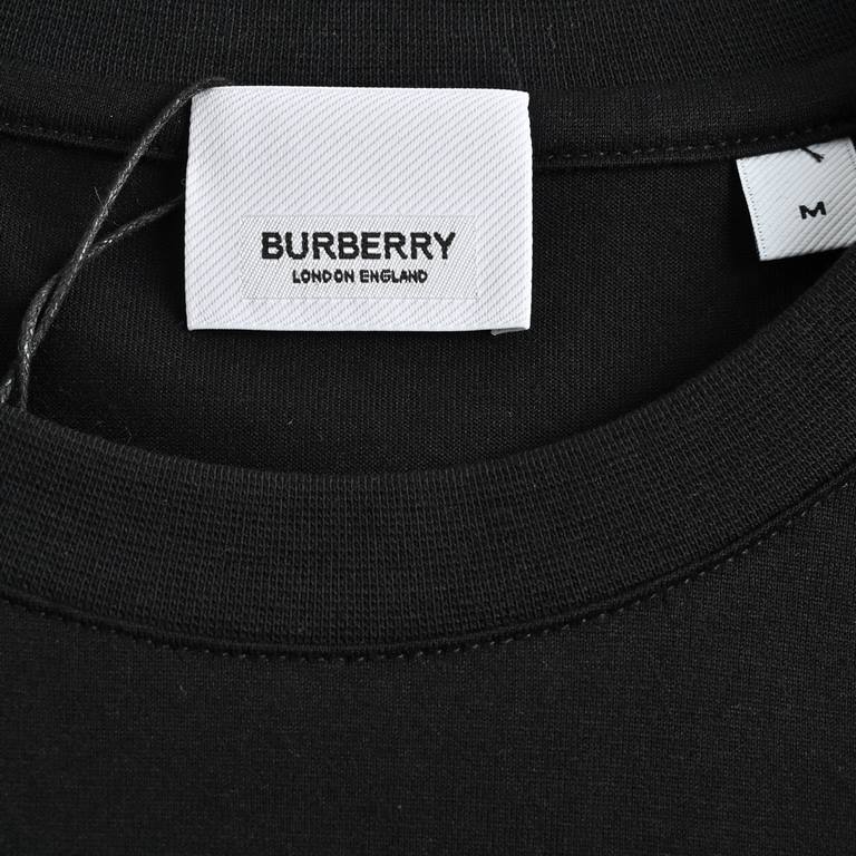 BurberryBurberry Classic Embossed TB Letter Short SleeveThe fabric is 60s double strand double yarn 100% cotton fabric printing using Japan imported pearl pulp first bottoming and then printing color and then wrapping a 