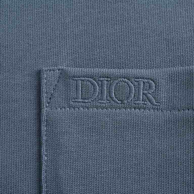 Dior 23ss Flower Neck Pocket Embroidery Short SleeveContrasting color fixed dye fabric, embroidery process, jacquard flat machine thread, round neck vertical fit, full set of accessories equipped! Made of customized 26s 