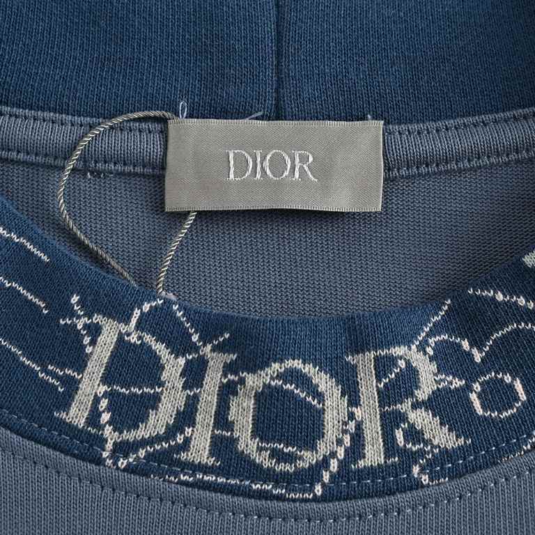 Dior 23ss Flower Neck Pocket Embroidery Short SleeveContrasting color fixed dye fabric, embroidery process, jacquard flat machine thread, round neck vertical fit, full set of accessories equipped! Made of customized 26s 