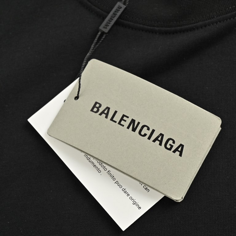 BalenciagaParis House Back Luminous Double B Print Short Sleeve2022 new back double B luminous short sleeves, luminous powder print, absorb light luminous effect, washed pick process, 235 grams double yarn double strand,