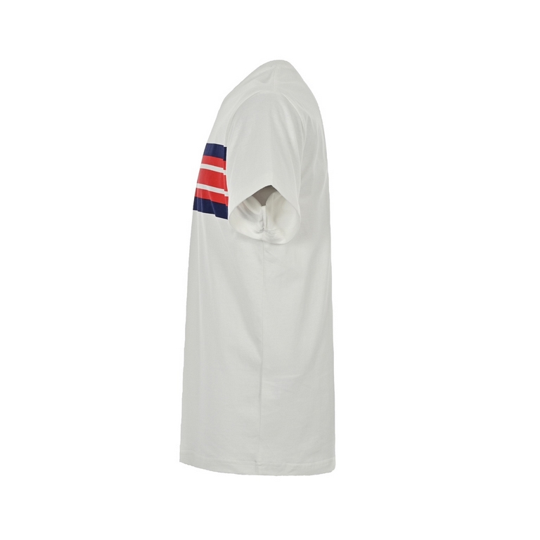 Gucci  Gucci 23ss Double G Interlocking Stripe Printed Short SleeveGucci  Gucci 23ss Double G Interlocking Stripe Print Short SleeveTake inspiration from the prints of the 80s. This short-sleeve cotton jersey T-shirt fea