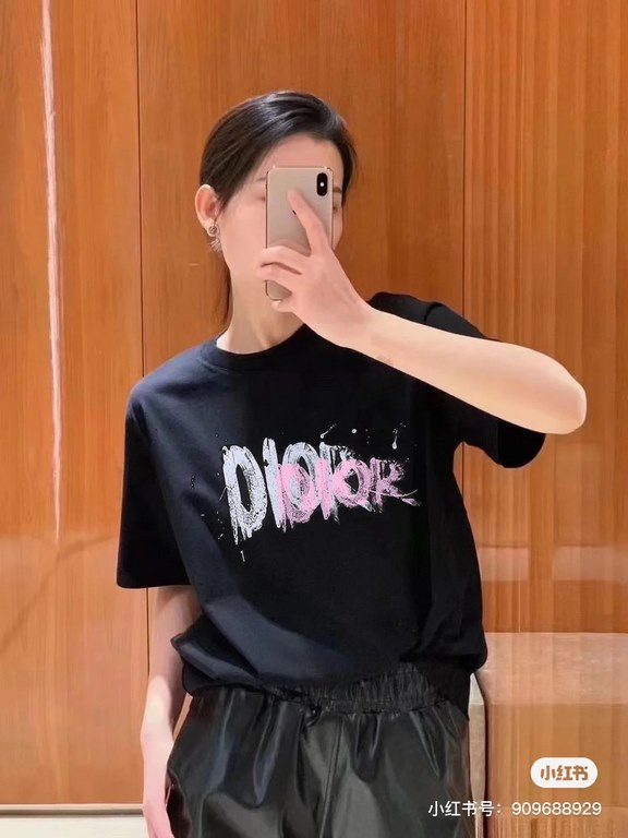 #Dior 24ss hand-painted graffiti letter print short sleeve top