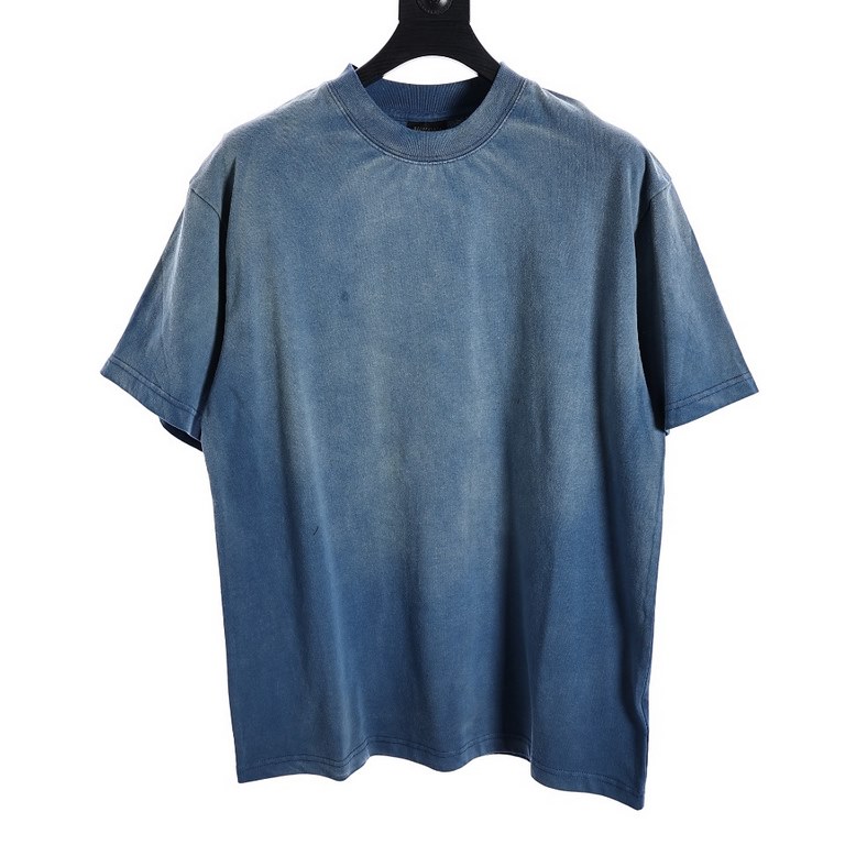 Balenciaga Balenciaga BLCG 24SS explosive tie-dye fried snowflake back hand-painted logo short sleeve T-shirtHeavy wash high version   Balenciaga Balenciaga explosive heavy tie-dye fried flowers washed pick process. Graf