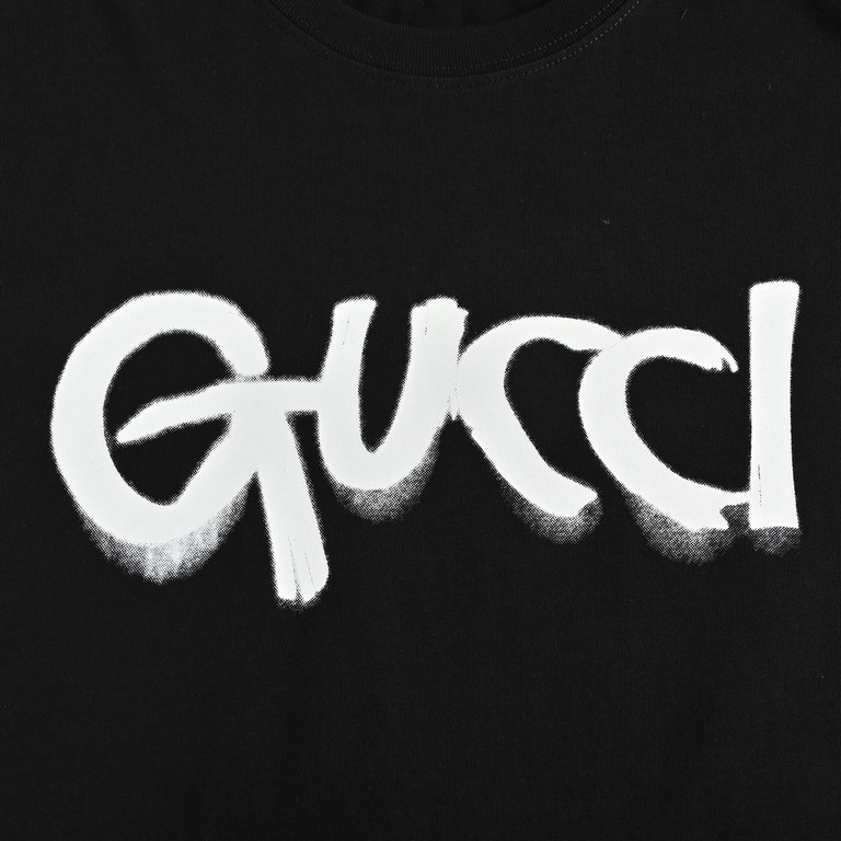 GucciGucci 23ss graffiti letters print short sleeveSpring and summer new letters printed round neck short sleeve High-end quality exclusive customized using 280 grams of fixed weaving and dyeing high gram weight cotton f