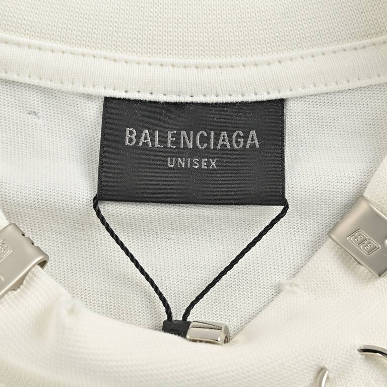 BalenciagagBalenciaga 23ss Studded Pierced Washed Short SleeveHeavy-duty materials 11 original molding. Neckline. Hardware with monogram. Hand wash recommended.  280g cotton compact fabric. 380g double yarn cross rib. No