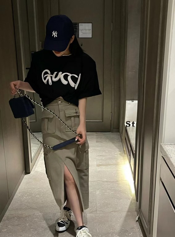 #GucciGucci 23ss Graffiti Letter Print Short Sleeve Upper