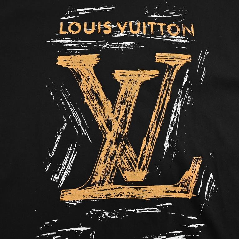 Louis VuittonLouis Vuitton 24ss Hand Painted Graffiti Large Letter Print Short SleeveSimple loose fit combined with the effect of solid colors thatNaturally highlights the premium texture, with a graffiti logo print on t