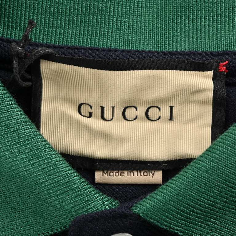 GucciGucci 24ss Red and Green Collar Embroidered Double G Pocket Polo Short SleeveJodie fabric 260g red and green striped collar embroidered double G short sleeve polo shirtBlack colorSizeXS-L