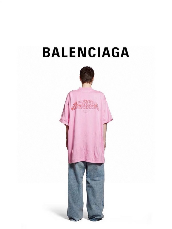 #Balenciaga  Balenciaga runway model disaster letter print short sleeve effect on the body