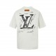 Louis VuittonLouis Vuitton 24ss Graffiti Letter Logo Print Short SleeveSimple loose fit combined with the effect of solid color.The simple loose fit combined with the solid color effect naturally highlights the premium t