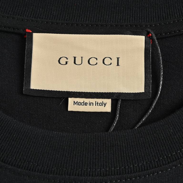 GucciGucci 23ss Double G interlock color blocking logo print short sleeveInterlocking gg logo reproduces the classic print design of the 80's, the fabric has been dyed at high temperature and environmental protection, th