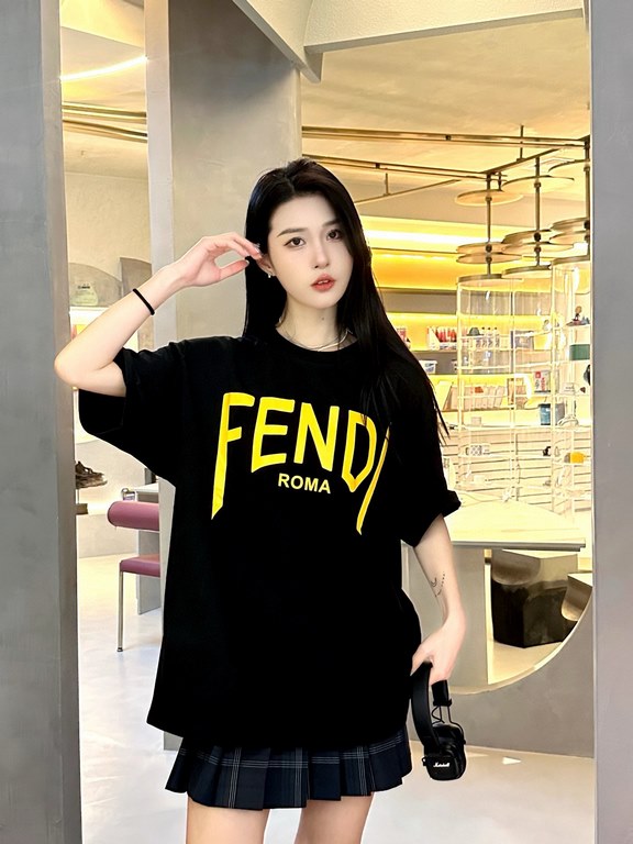 #FendiFendi 24ss Letter Print Short Sleeve Up