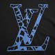 .Louis VuittonLouis Vuitton 24ss Big Logo Graffiti Print Short SleeveAutumn and winter the latest brick counter synchronization OS drop-shoulder version of fashion and personality, super versatile and good-looking one!Me