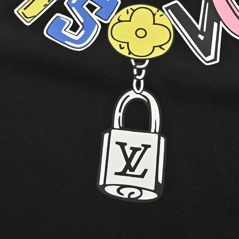 Louis VuittonLouis Vuitton 23ss Necklace Pendant Colorful Letter Print Short SleeveSummer new Classic necklace pendant colorful letters logo round neck short-sleeved T-shirt, the color combination is very artistic, perso