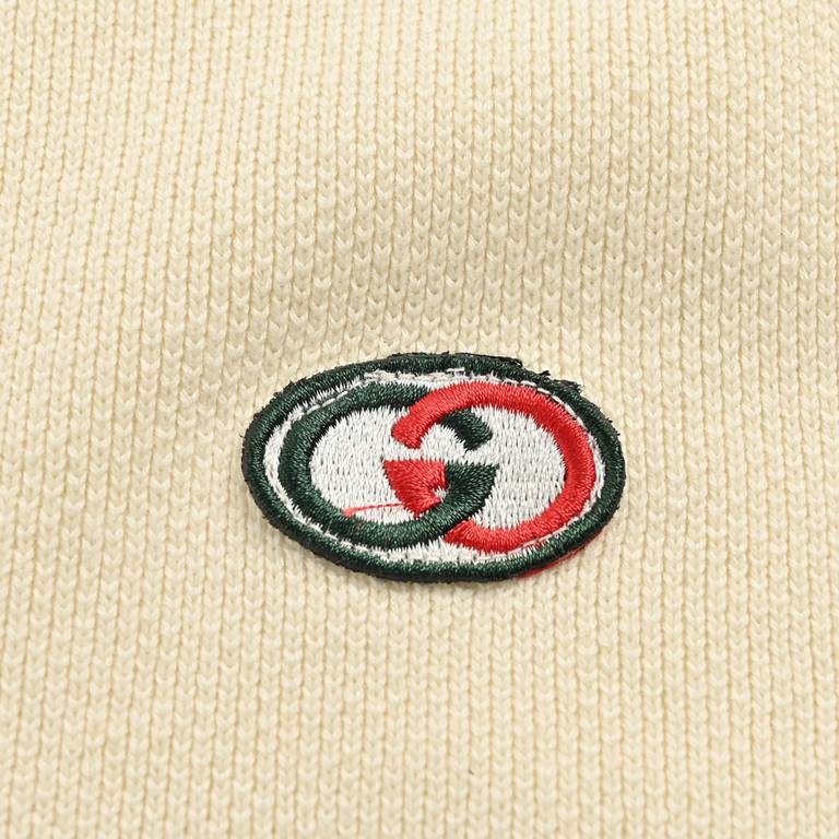 GucciGucci 24ss Double G Embroidered Knit Polo Chest Short SleeveIvory cotton jersey, red and blue appliqué, interlocking double G embroidered appliqué, webbed lapel, button front, dolman sleeves, ribbed pipingIvory colo