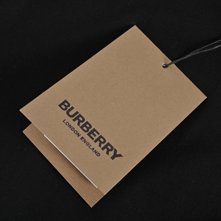 BurberryBurberry classic chest embossed TB letters short sleeveFabric for 60s double stranded double yarn 100% cotton fabrics printing using pearl pulp imported from Japan first bottoming and then printing color and then