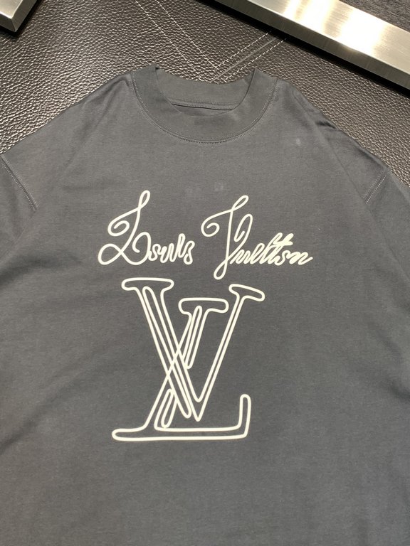 LV Louis Vuitton   exclusive exclusive new original single men's casual short-sleeved high-end customized high version of the fashionable versatile explosive models   original imported cotton fabrics chest logo pattern d