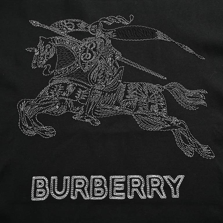 BurberryBurberry 24ss Embroidered Knight Warhorse Short SleeveThe fabric is made of 280g double yarn cotton fabric   2x2 matching thread, custom dyed color after the whole etching treatment.Silky and super-soft treatment