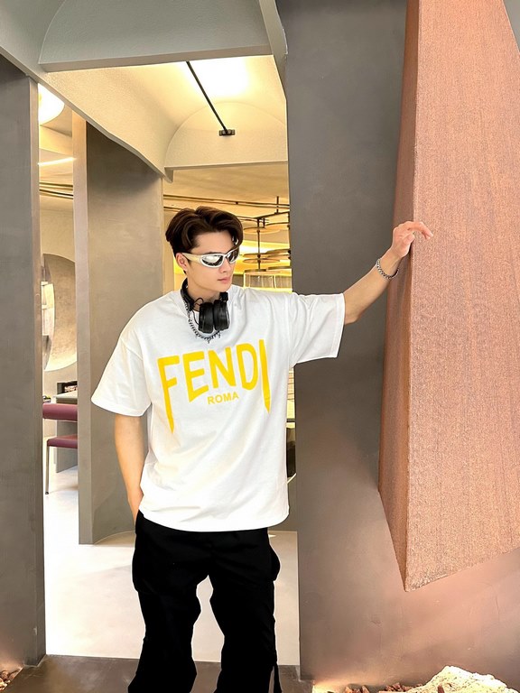 #FendiFendi 24ss Letter Print Short Sleeve Up