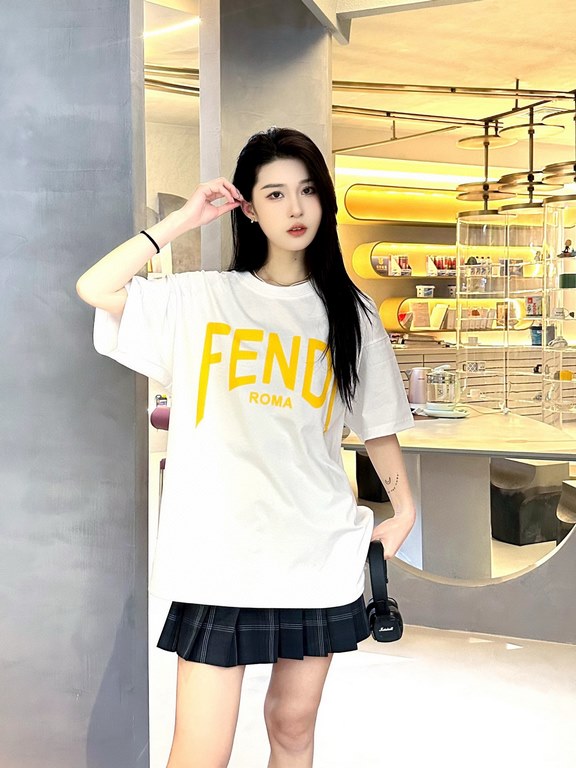 #FendiFendi 24ss Letter Print Short Sleeve Up