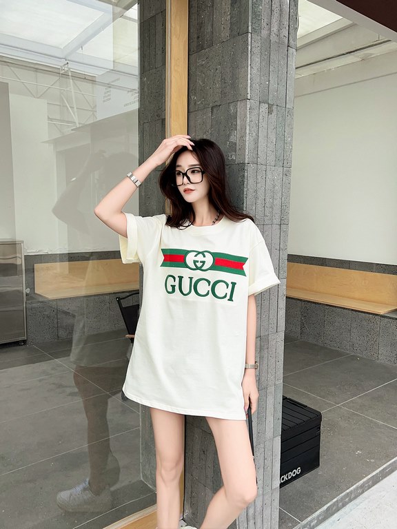 Gucci Gucci Logo Oversized Stylized Embroidered Short Sleeve T-Shirt with Interlocking Buttons-Model's Image