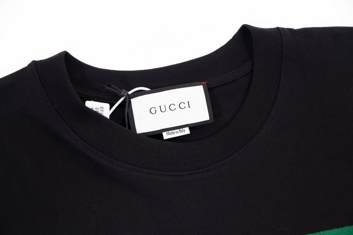 Gucci Gucci Logo Oversized Embroidered Short Sleeve T-Shirt with Interlocking ButtonsOriginal fabric, official same modelCustomized 240 grams of the same vat-dyed fabrics feel very comfortableSpring and summer the latest