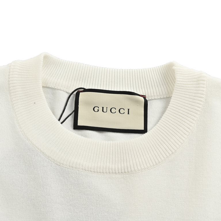 GucciGucci 24ss Belted Monogram Jacquard Knit Short SleeveFabric # Sweater, customized dyeing Threaded neckline is not easy to deformationFeel very comfortable Super versatile good-looking a short-sleeved Three labels co